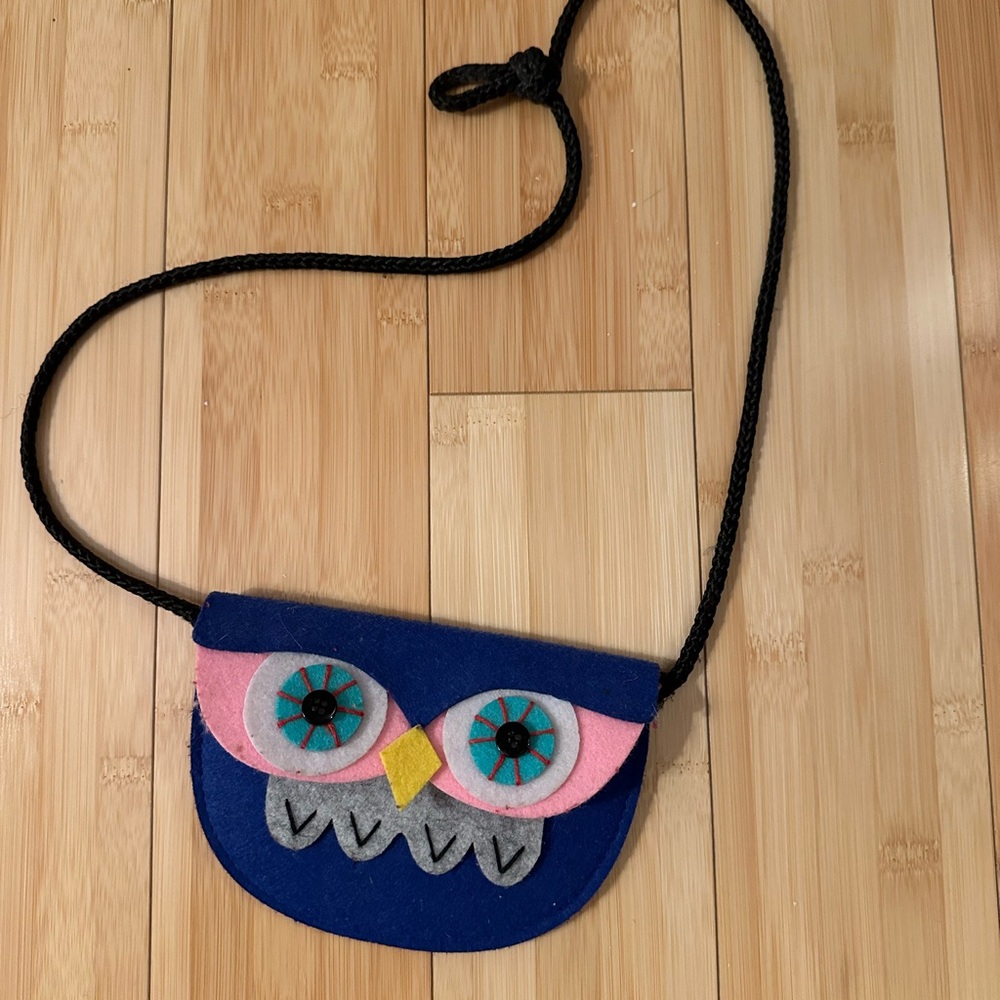 Owl felt purse